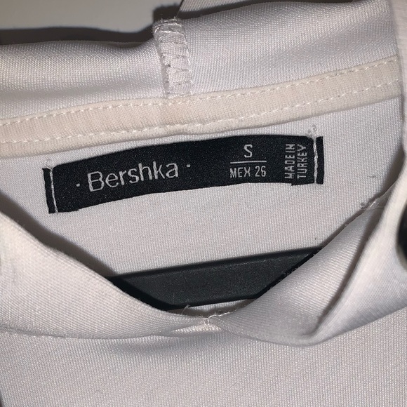 Bershka Oversized White Sweatshirt - Picture 5 of 6